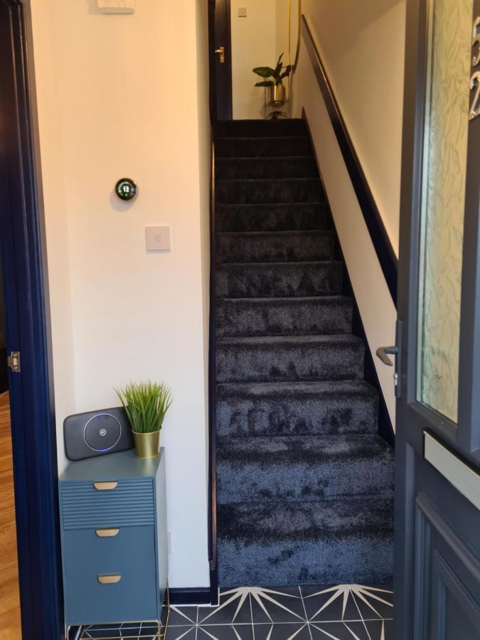 Stunning 2 Bed House Near Coastal Path/Lake/Beach Llanelli Exterior photo